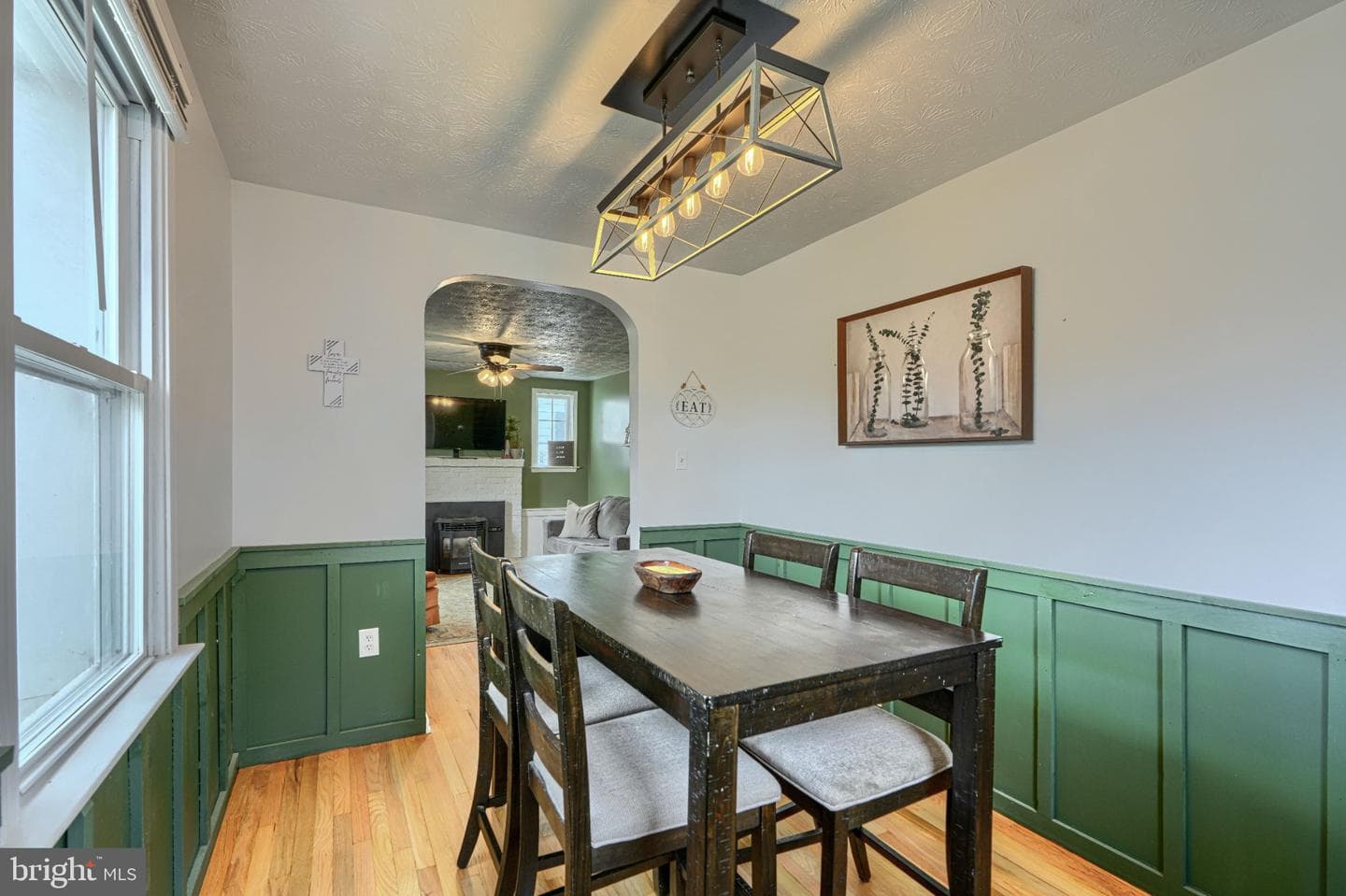 110 W Pearl Street photo 9
