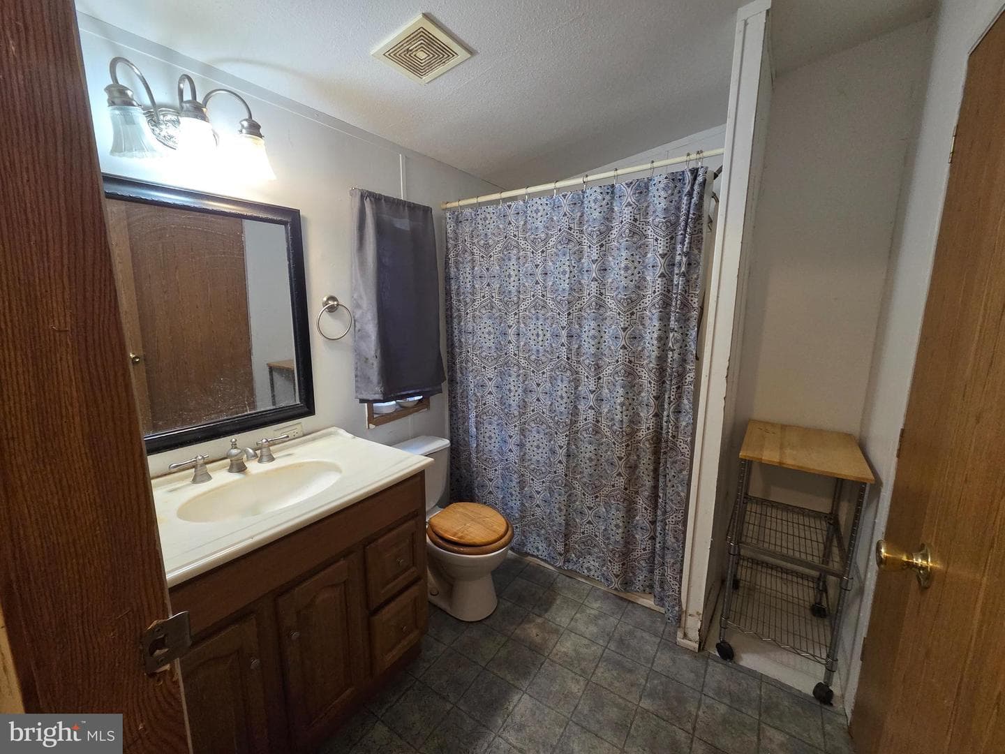 8 East Circle Drive photo 4