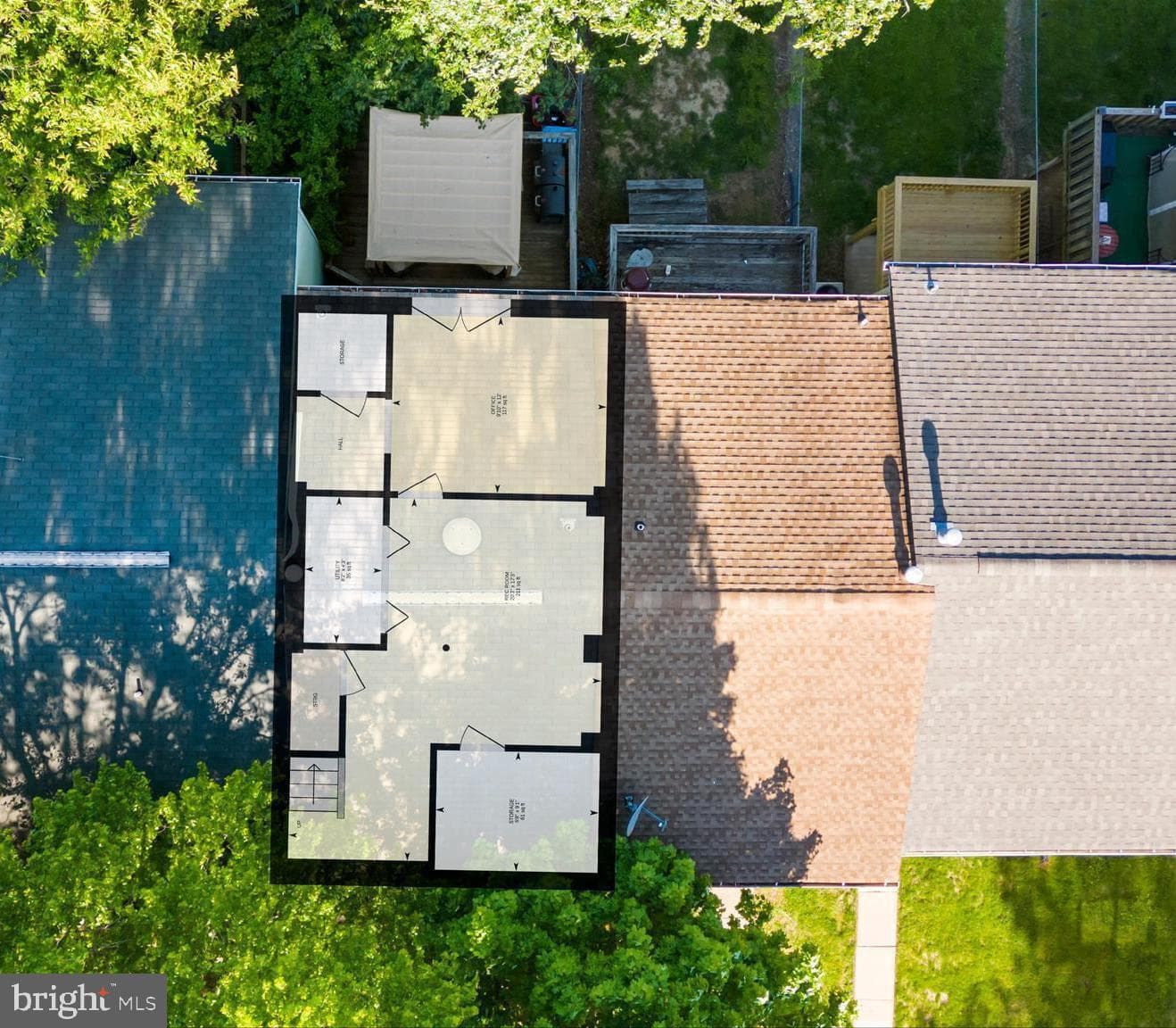 12 Leeward Court photo 32