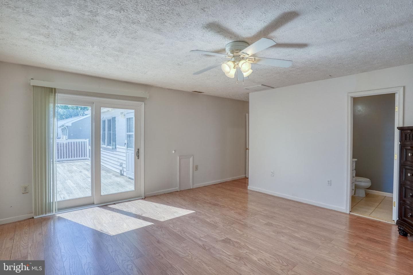 281 Sycamore Road photo 13