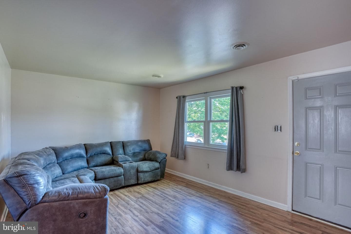 281 Sycamore Road photo 5