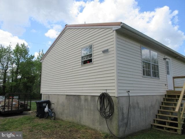 6 McGuire Way photo 3