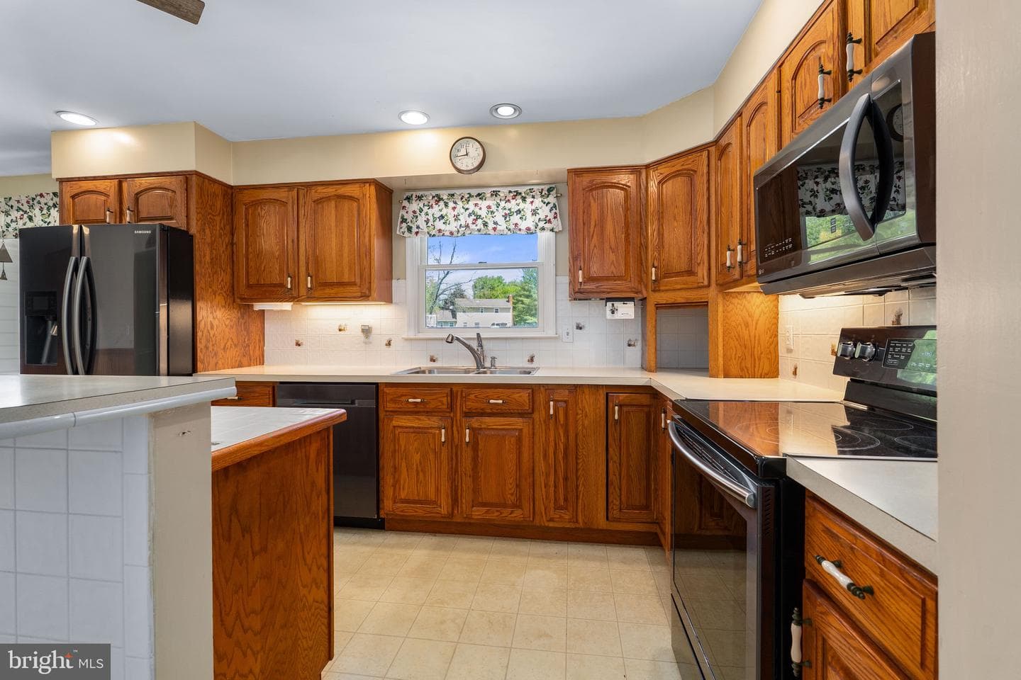 56 Highland Avenue photo 9