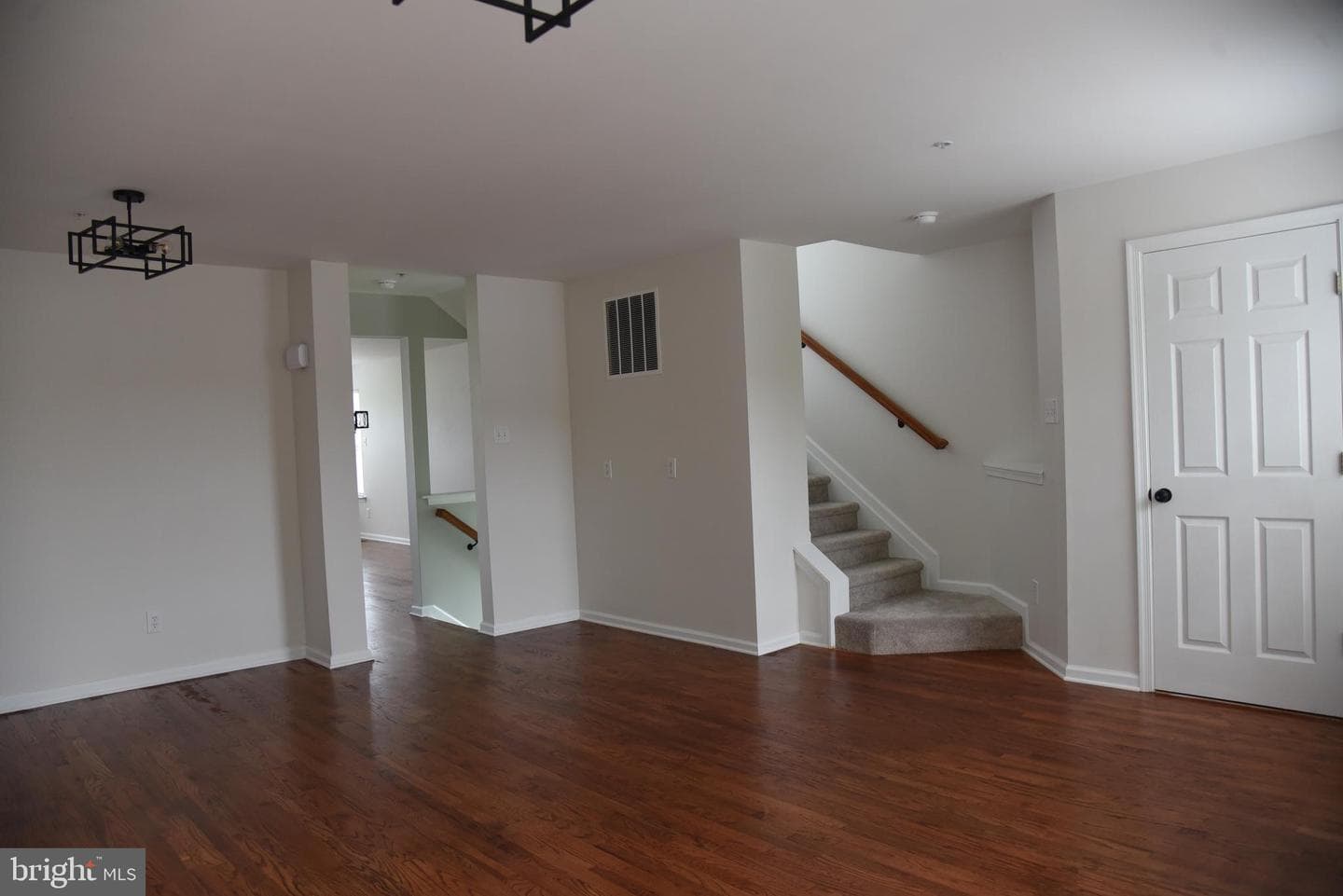 102 Maple Leaf Drive photo 17