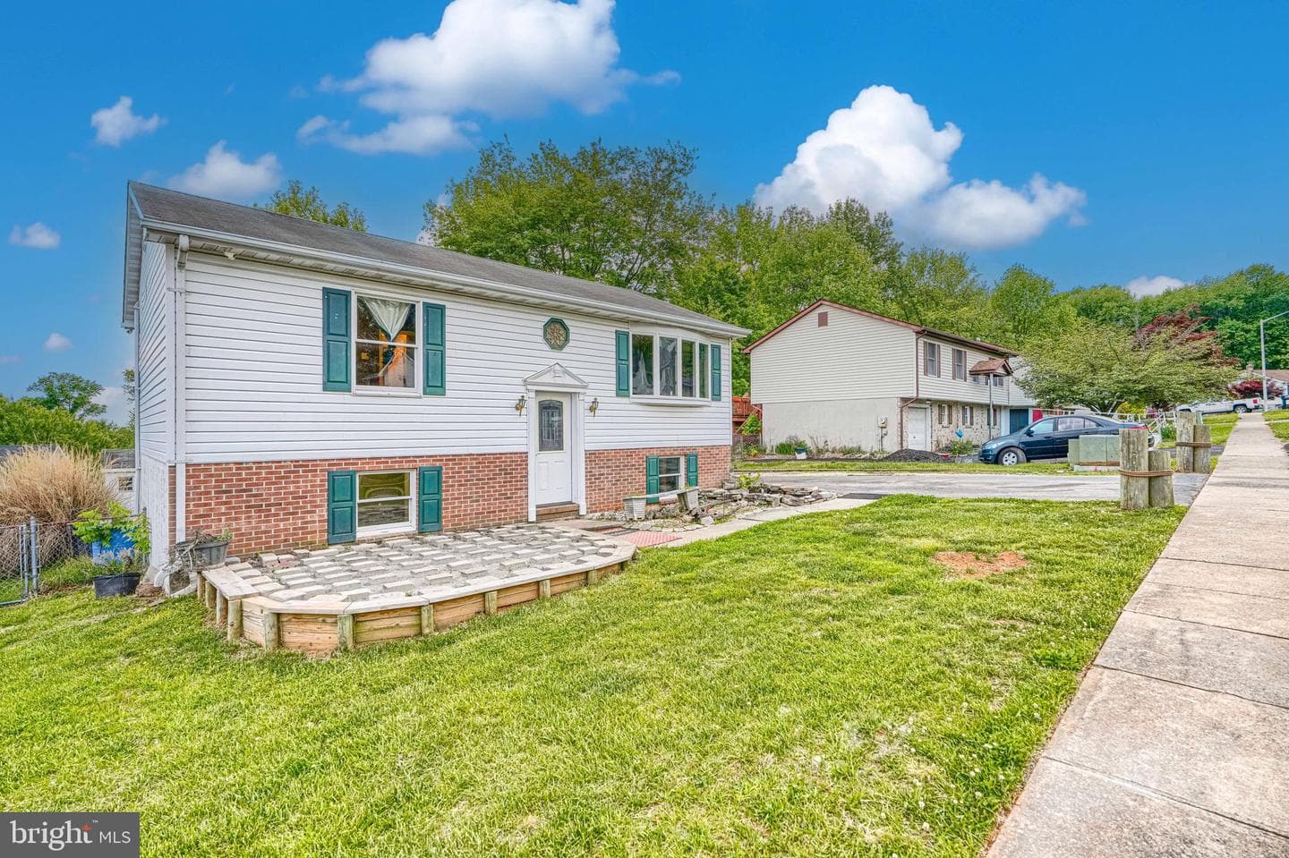 708 Gray Mount Circle photo 3