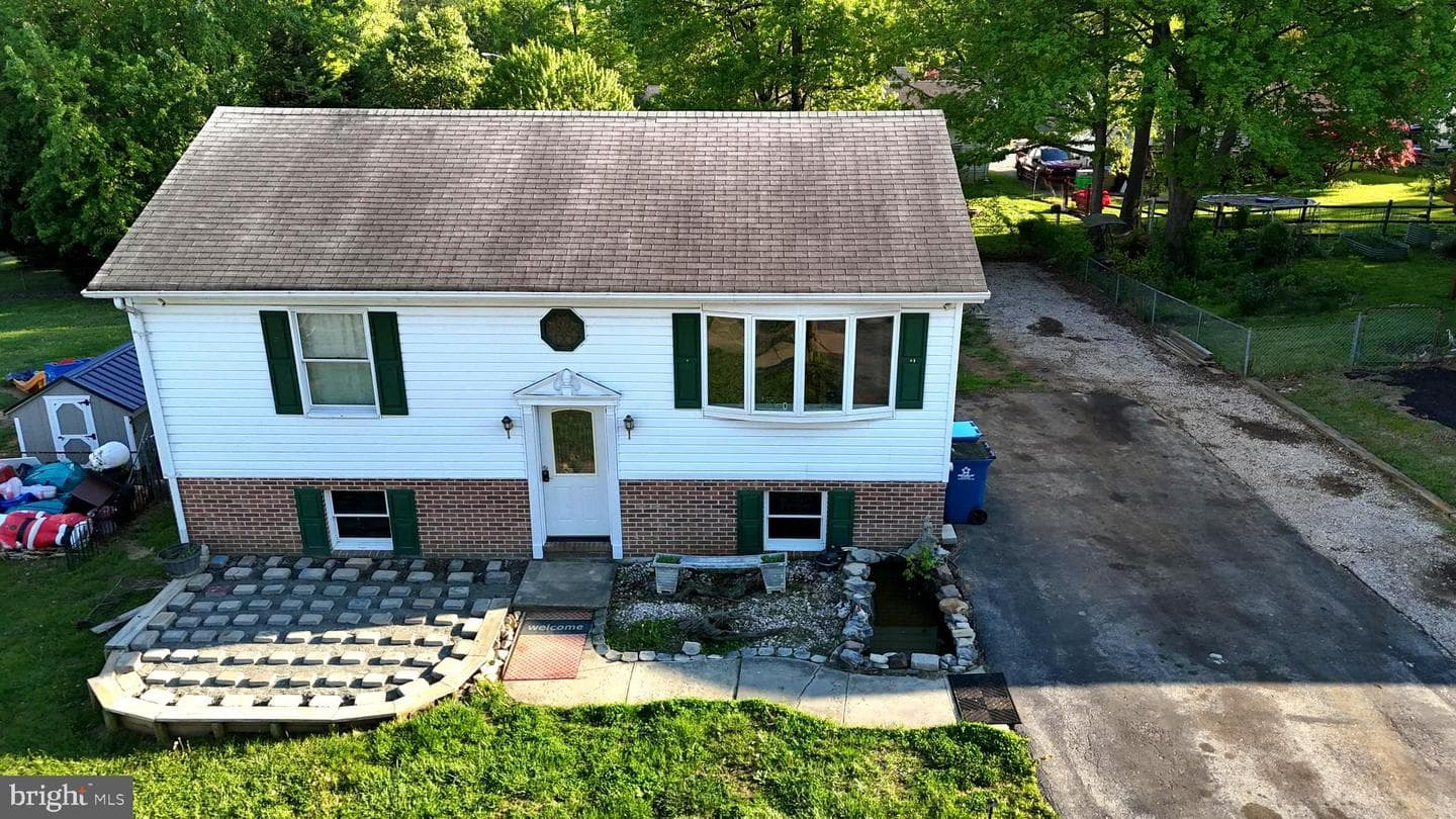 708 Gray Mount Circle photo 36