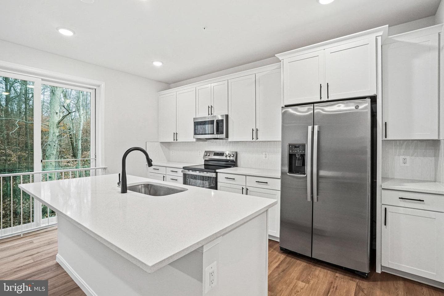 88 Catalpa Drive photo 12
