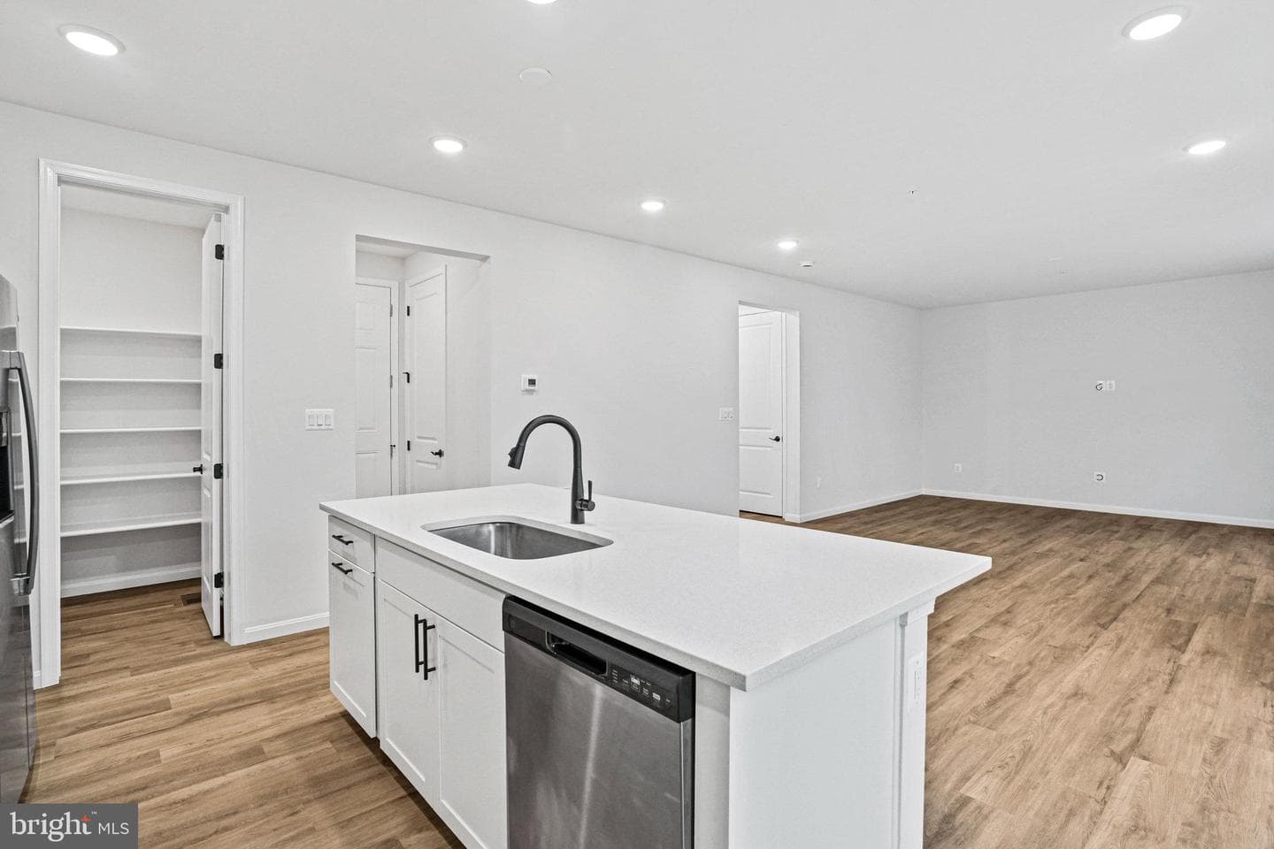 88 Catalpa Drive photo 14