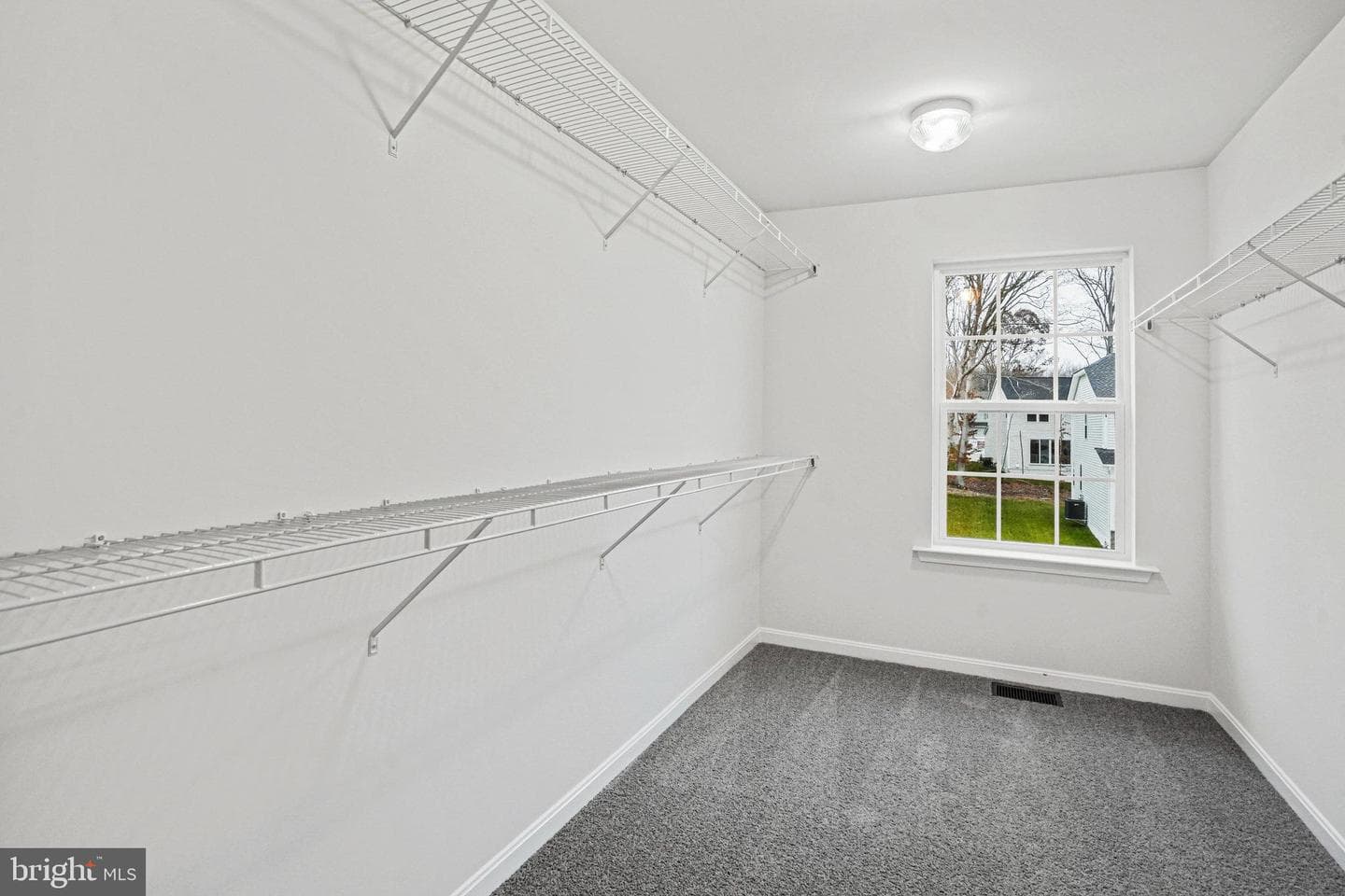 88 Catalpa Drive photo 27