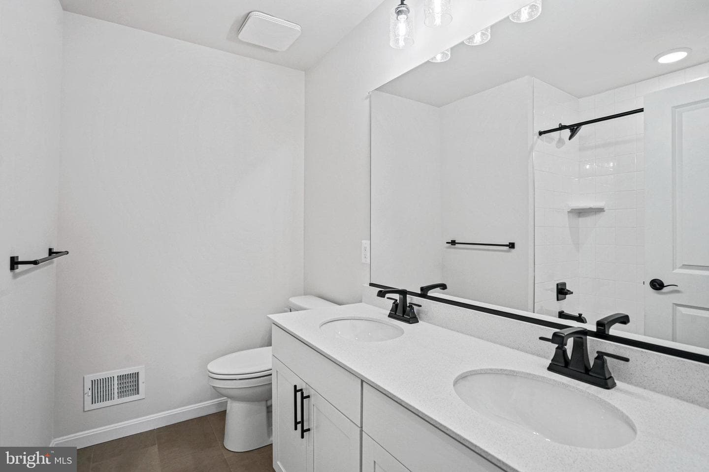 88 Catalpa Drive photo 29
