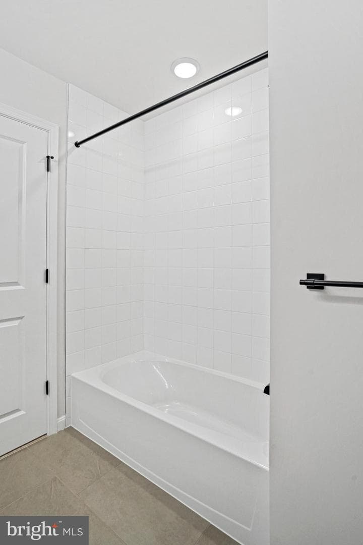 88 Catalpa Drive photo 31