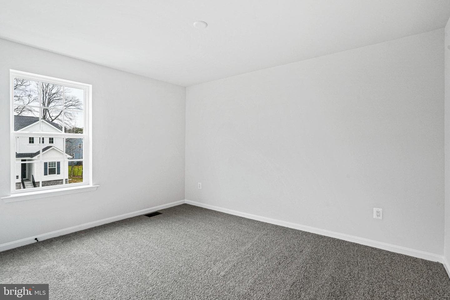 88 Catalpa Drive photo 34