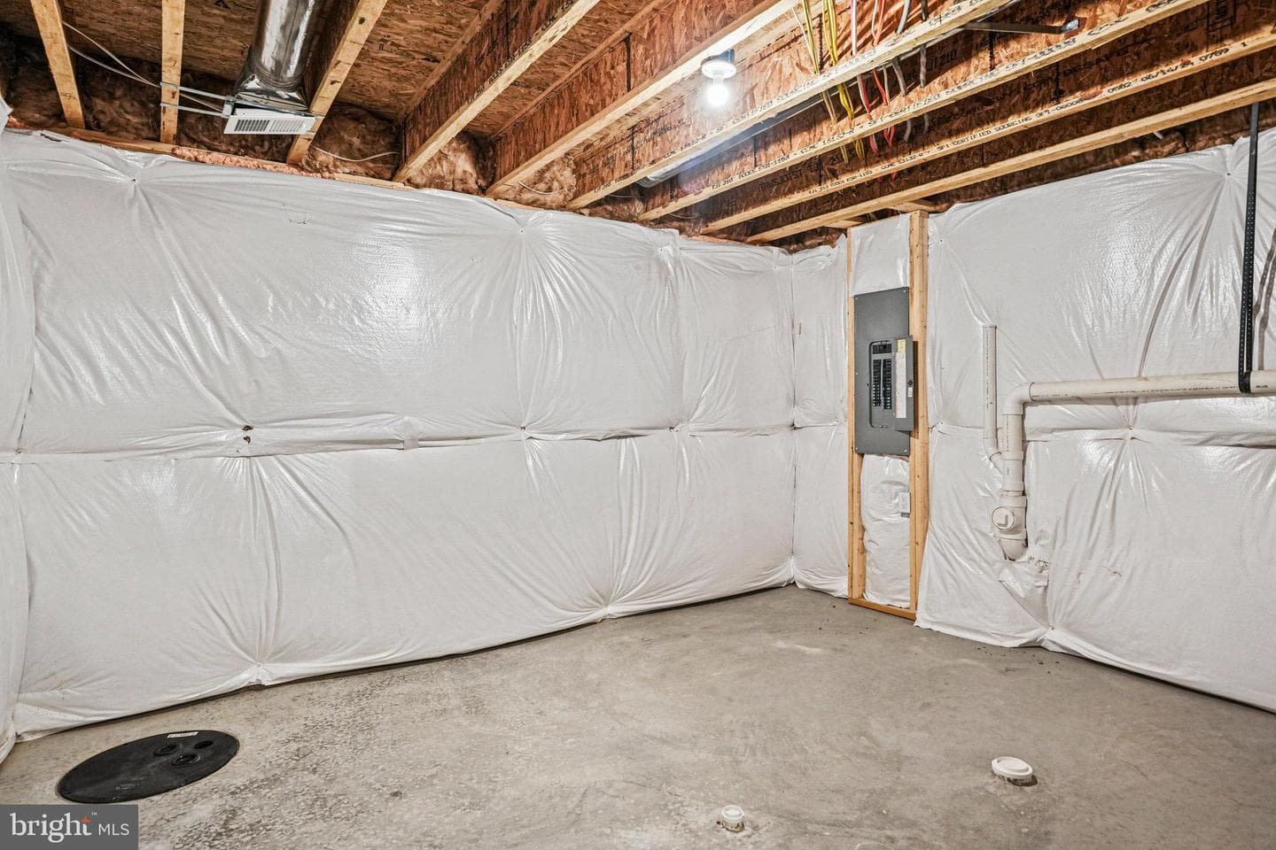 88 Catalpa Drive photo 36