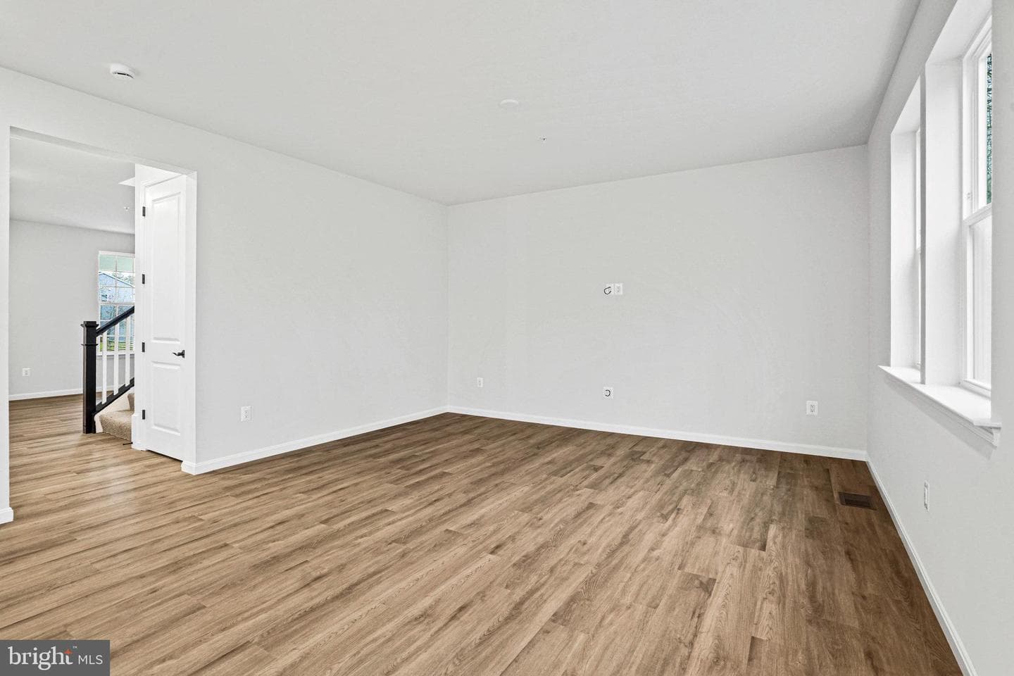 88 Catalpa Drive photo 9