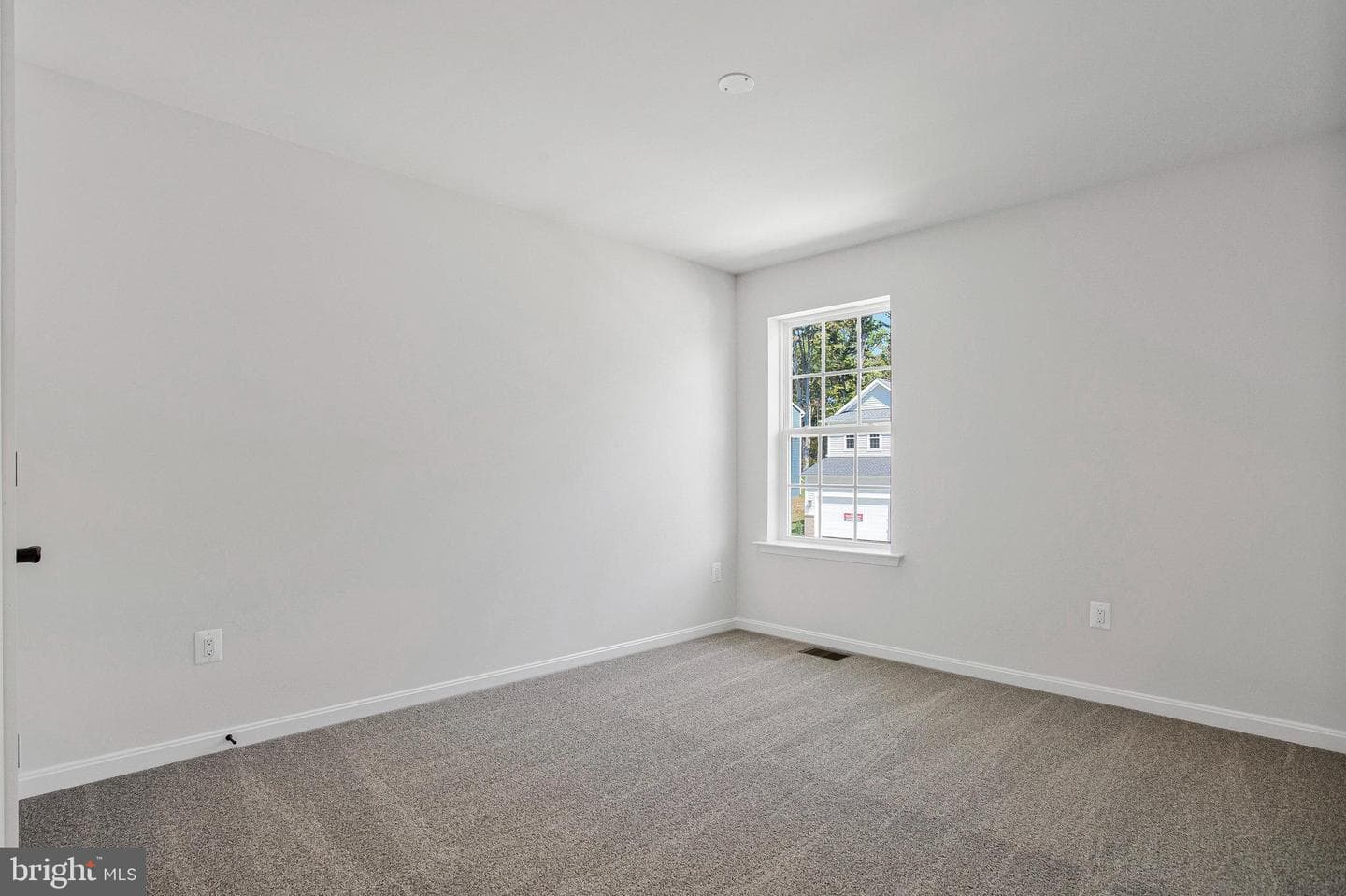 96 Catalpa Drive photo 35