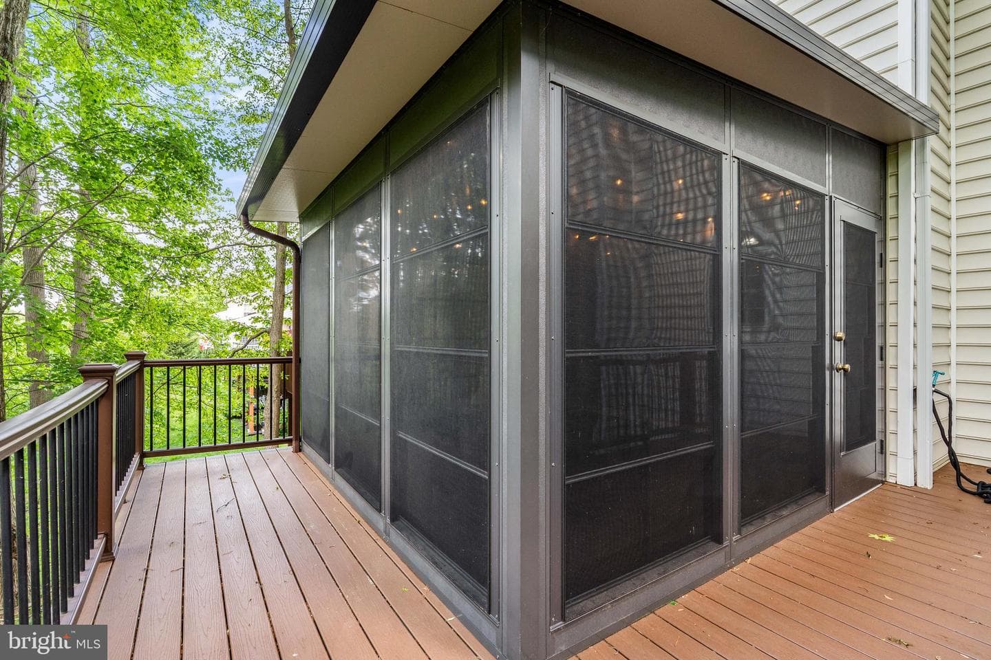 14 Guilford Court photo 12