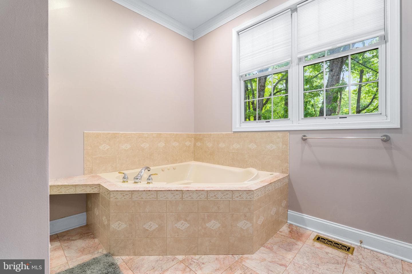 14 Guilford Court photo 21