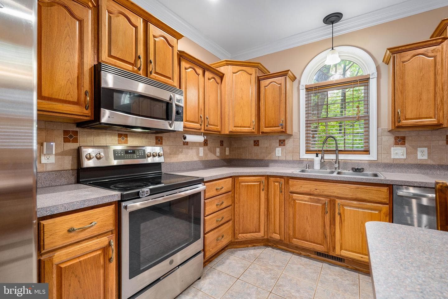 14 Guilford Court photo 7