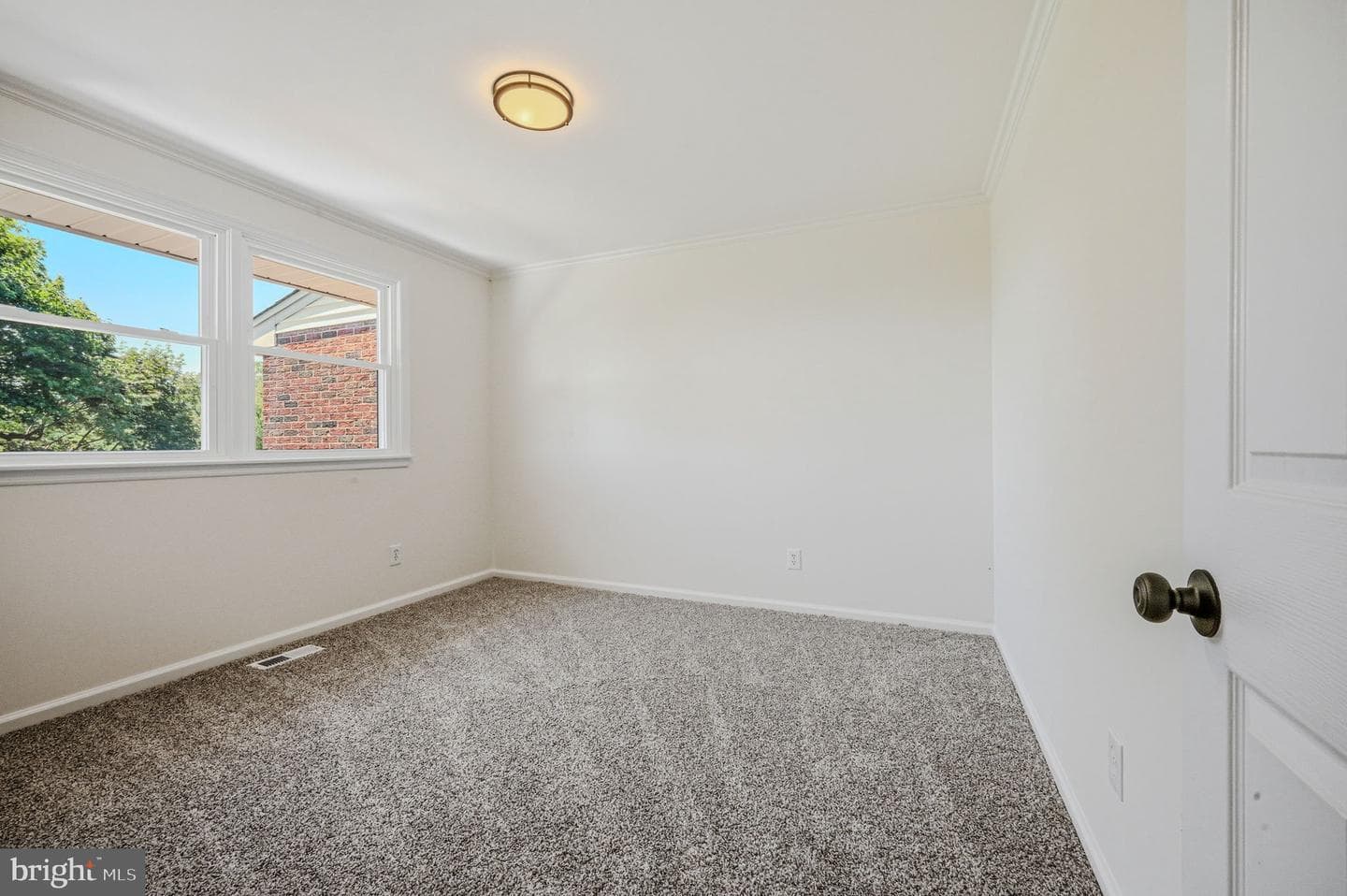56 Mowbray Lane photo 21