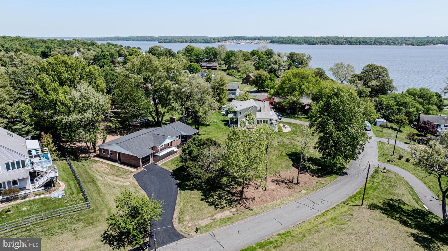 56 Mowbray Lane photo 45