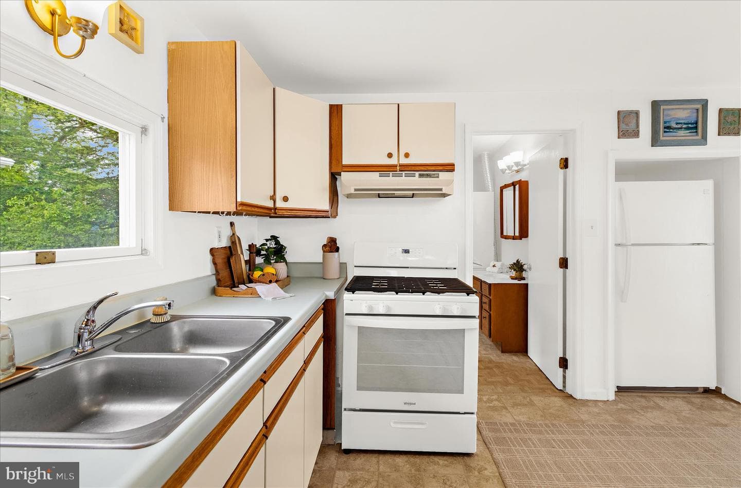 25 Locust Street photo 16