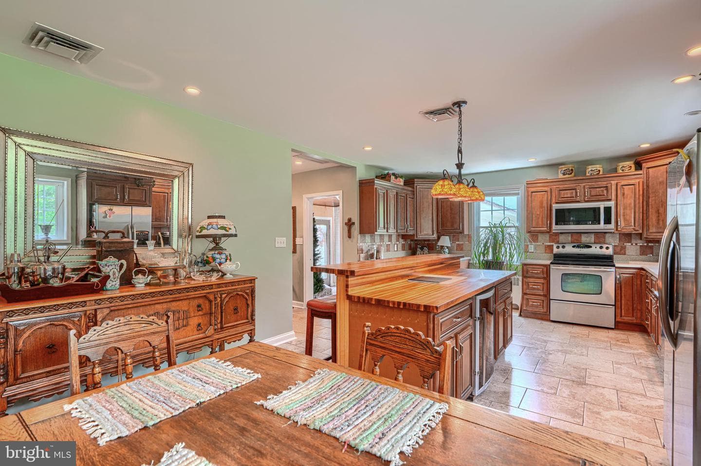 199 Riverside Drive photo 18