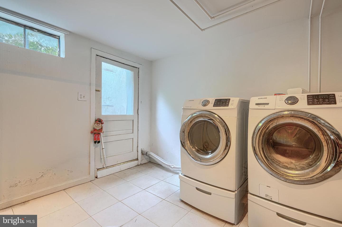 199 Riverside Drive photo 42