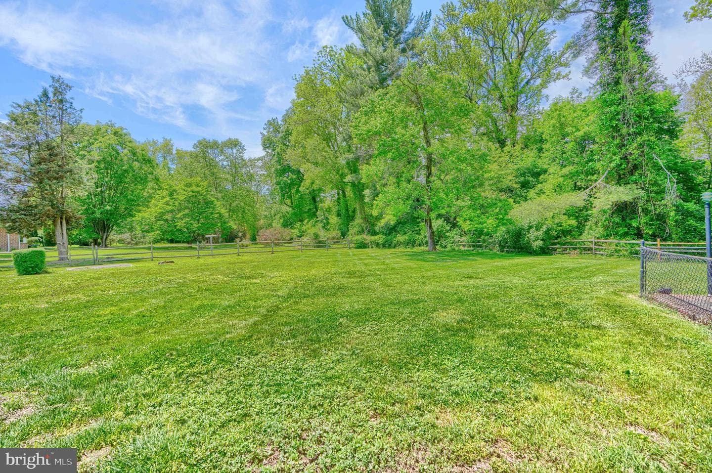 199 Riverside Drive photo 49