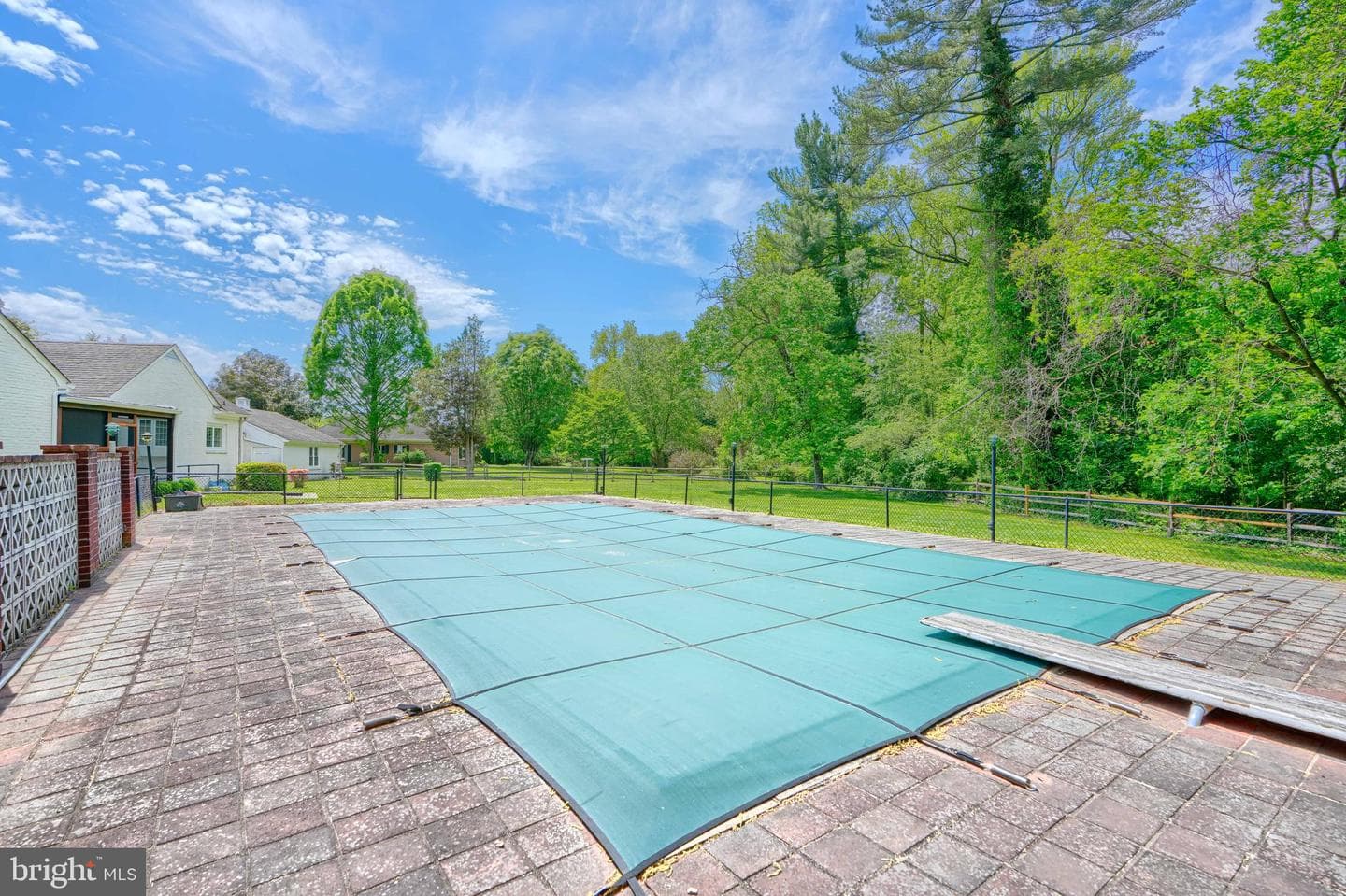 199 Riverside Drive photo 55