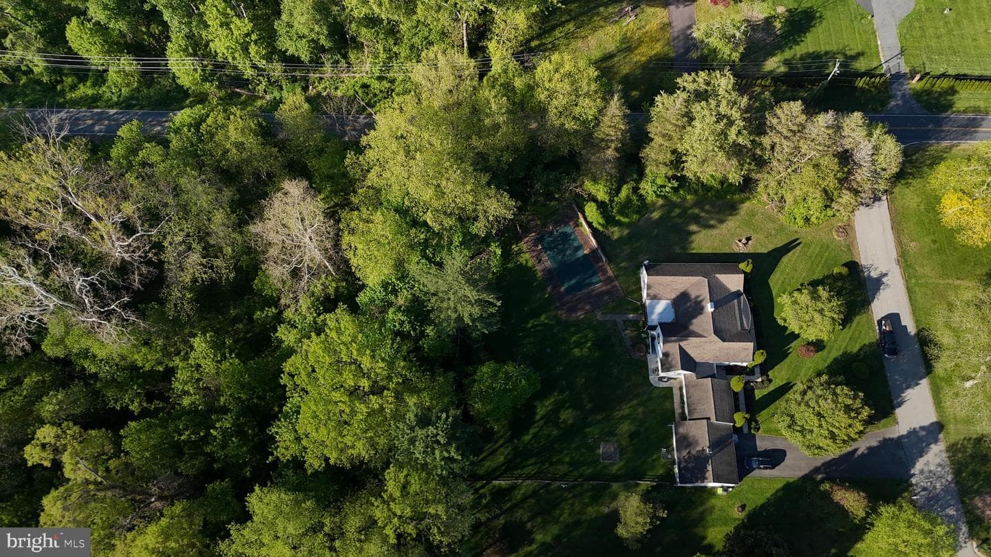 199 Riverside Drive photo 64