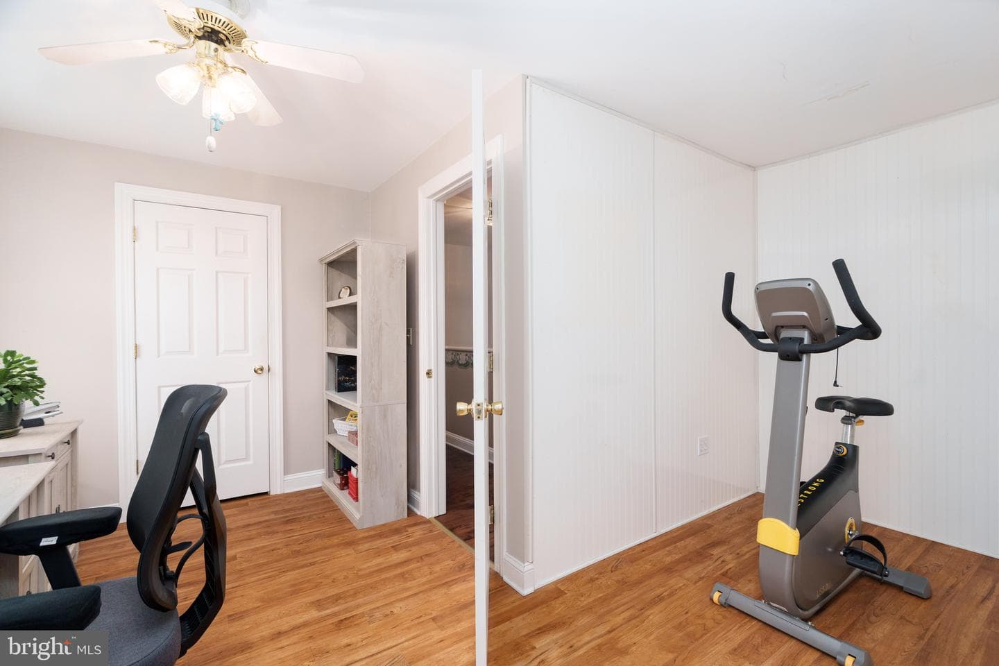 246 Biddle Street photo 32