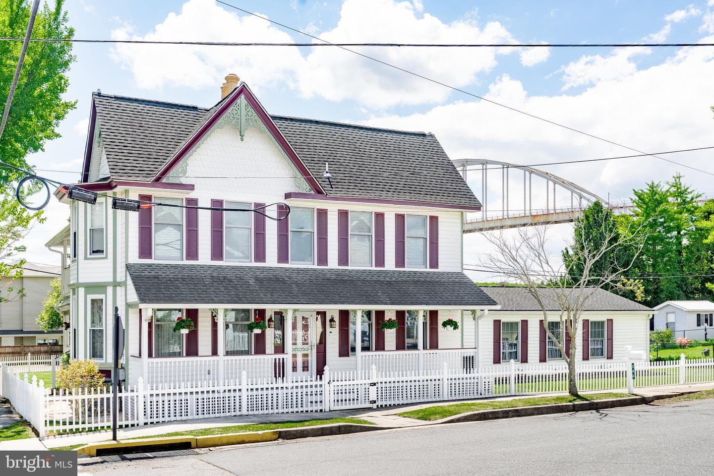 246 Biddle Street photo 38