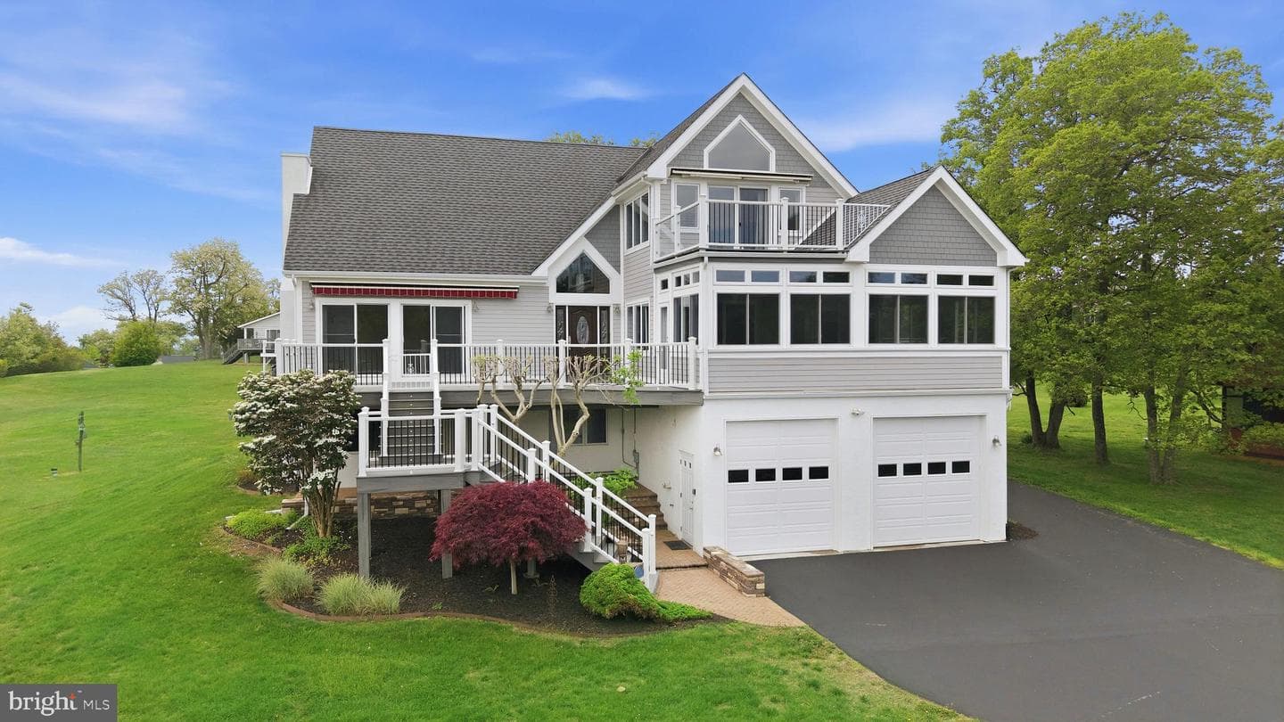 160 Cliffview Drive, North East