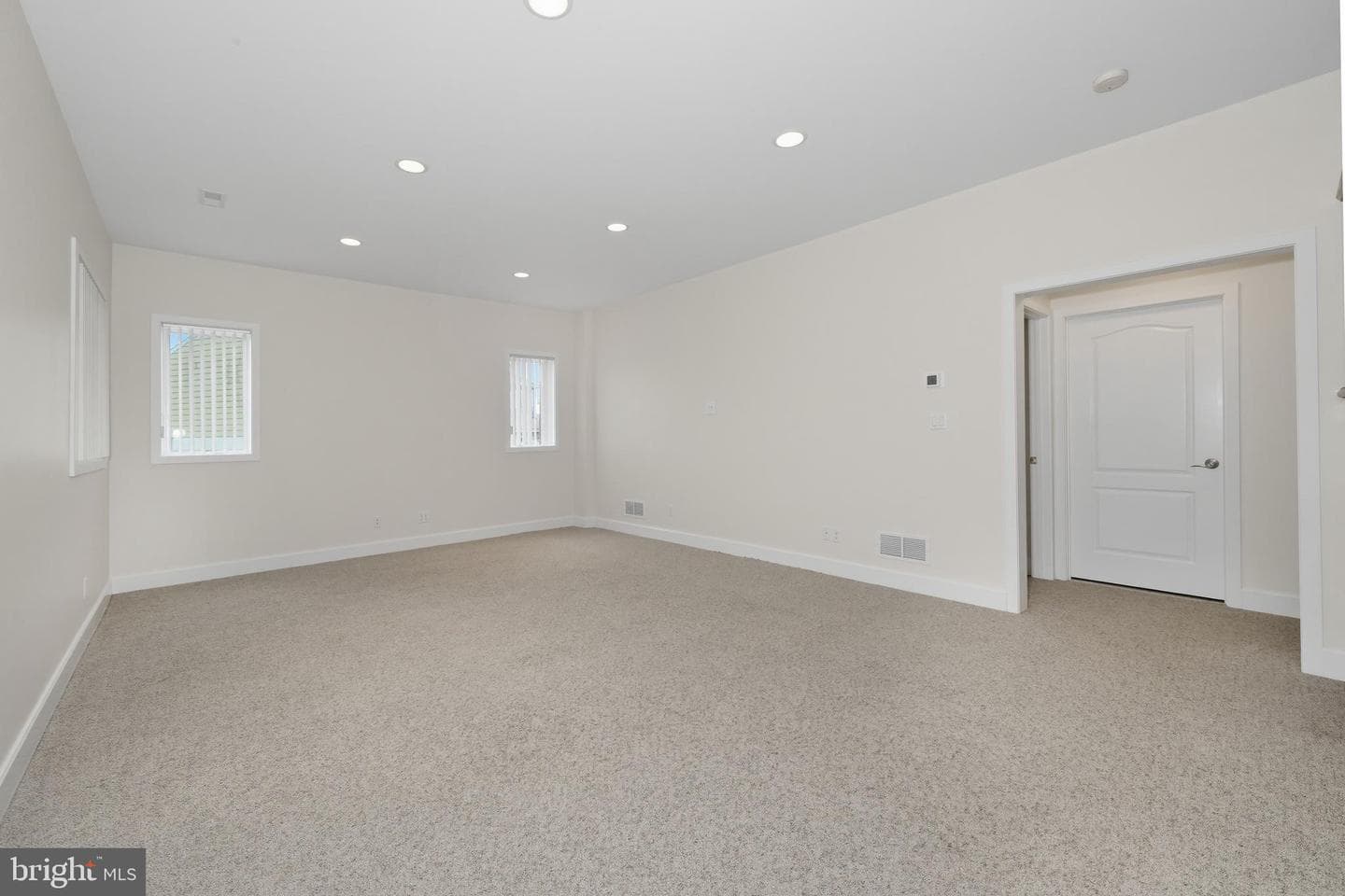 160 Cliffview Drive photo 29