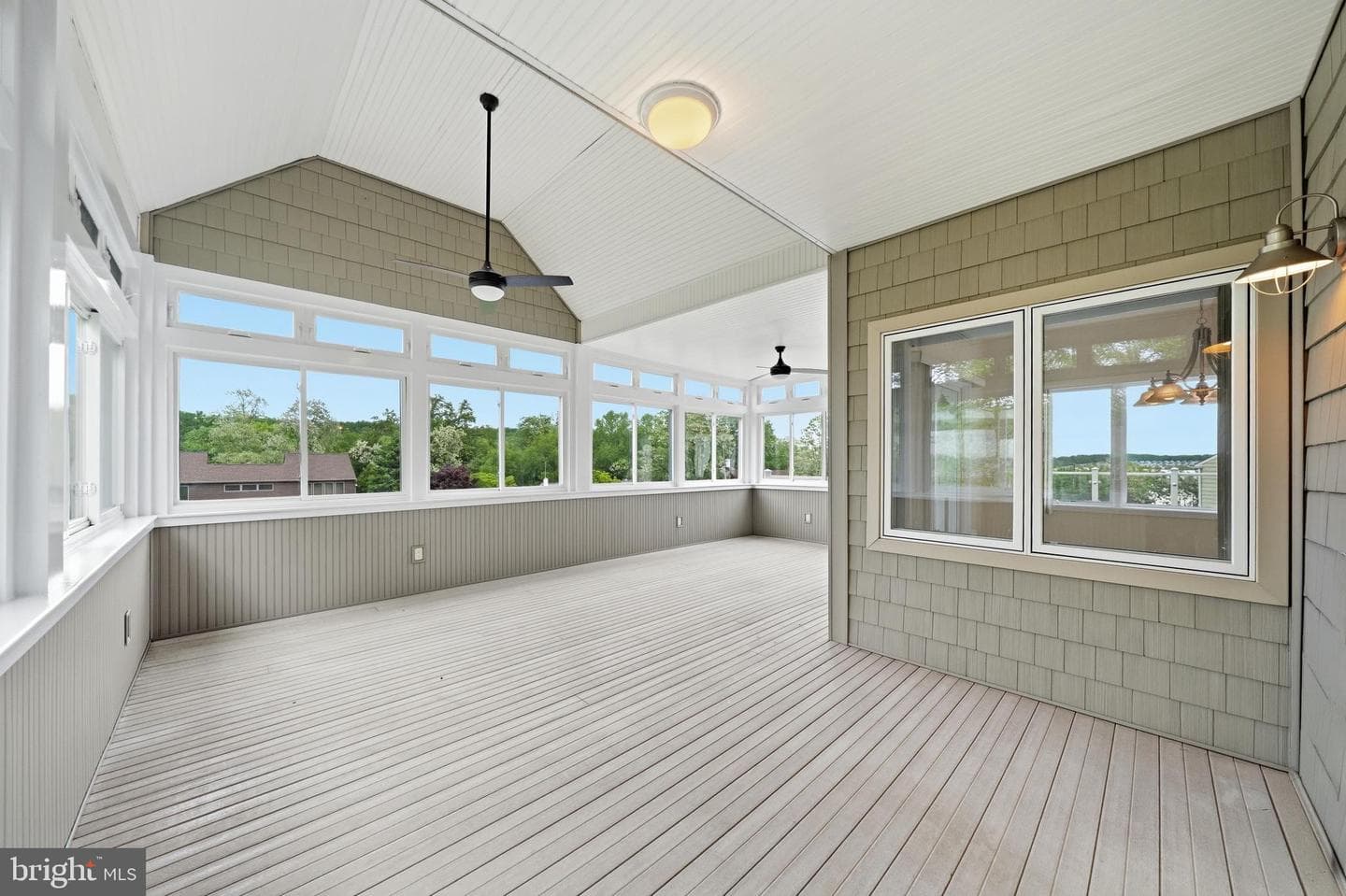 160 Cliffview Drive photo 40