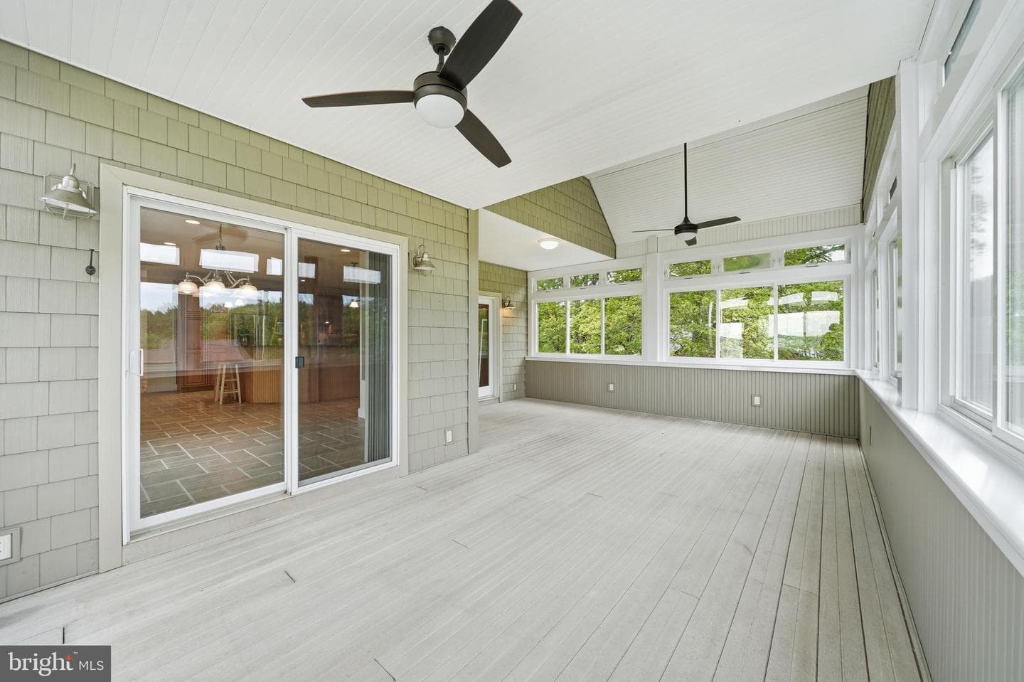 160 Cliffview Drive photo 44