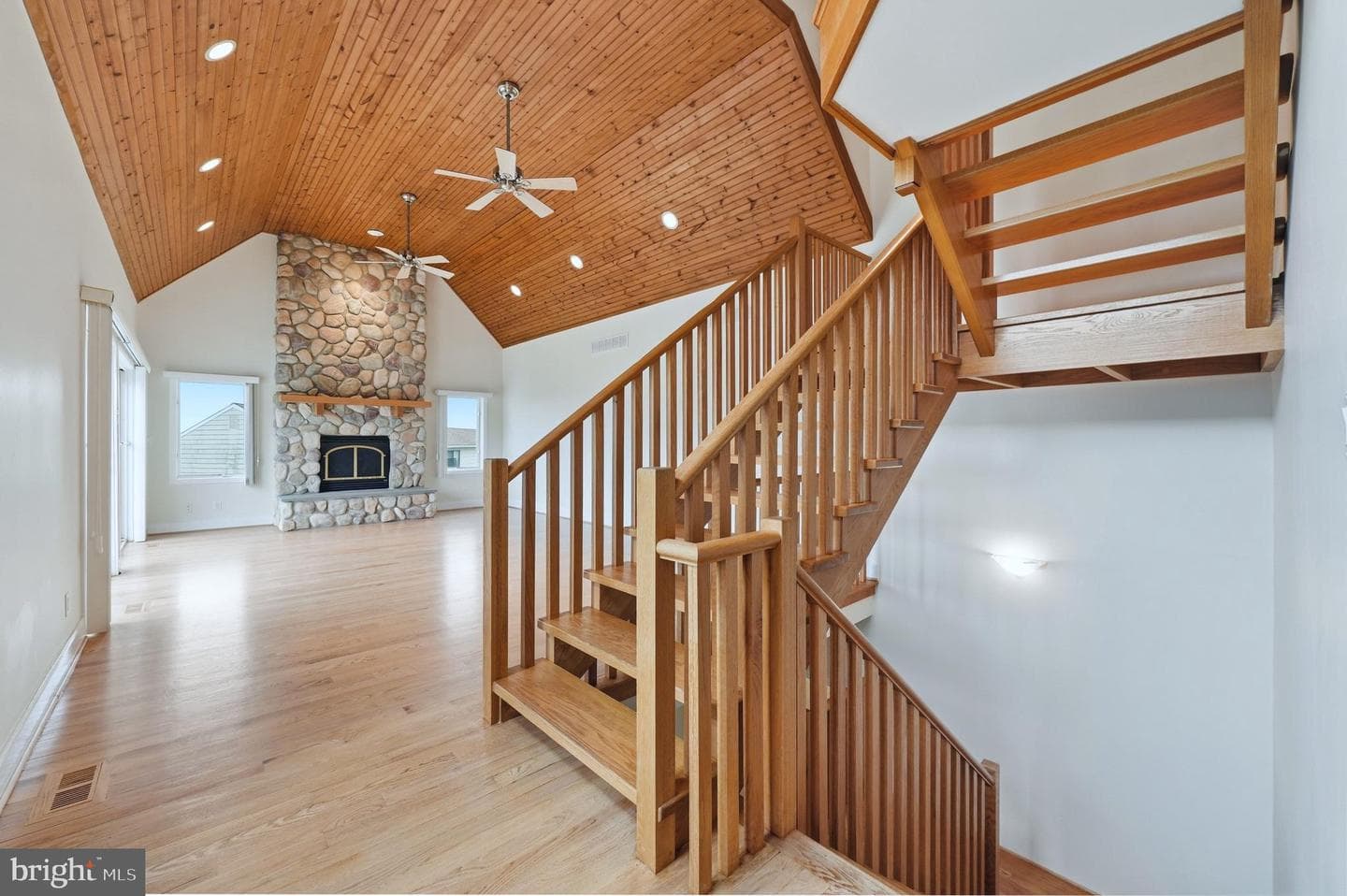 160 Cliffview Drive photo 45
