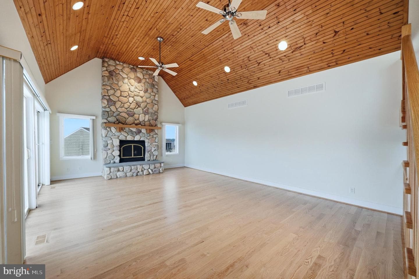 160 Cliffview Drive photo 46