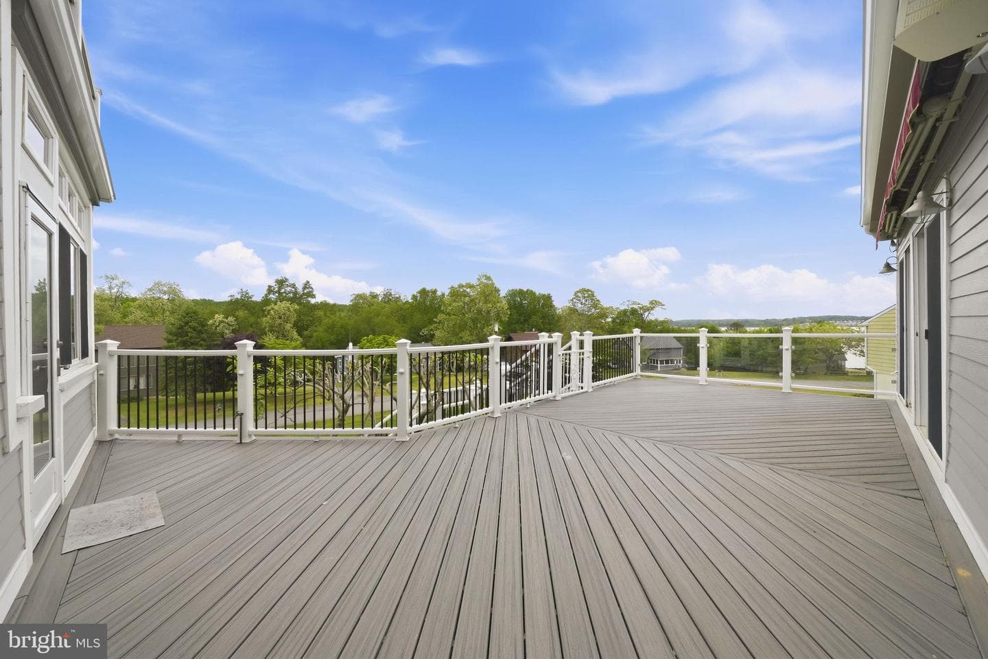 160 Cliffview Drive photo 63