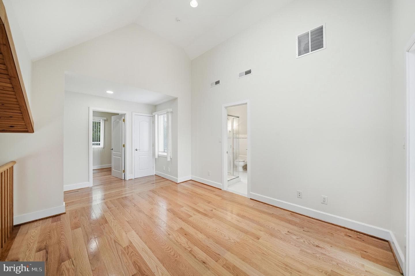 160 Cliffview Drive photo 69