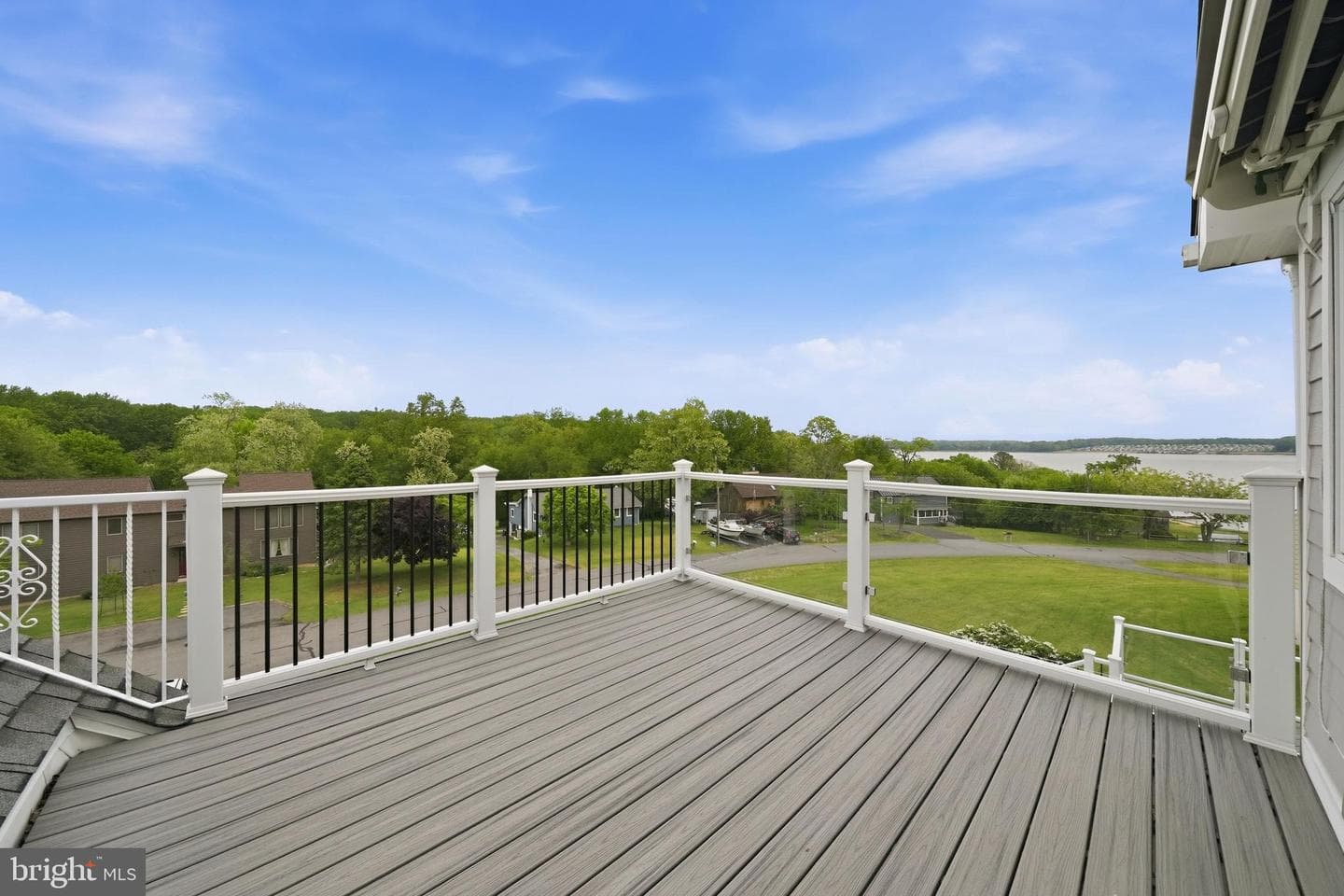 160 Cliffview Drive photo 74