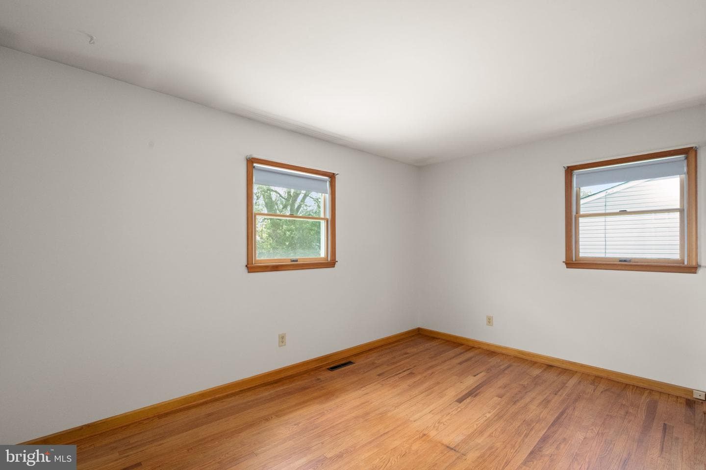 124 Bowling Lane photo 19