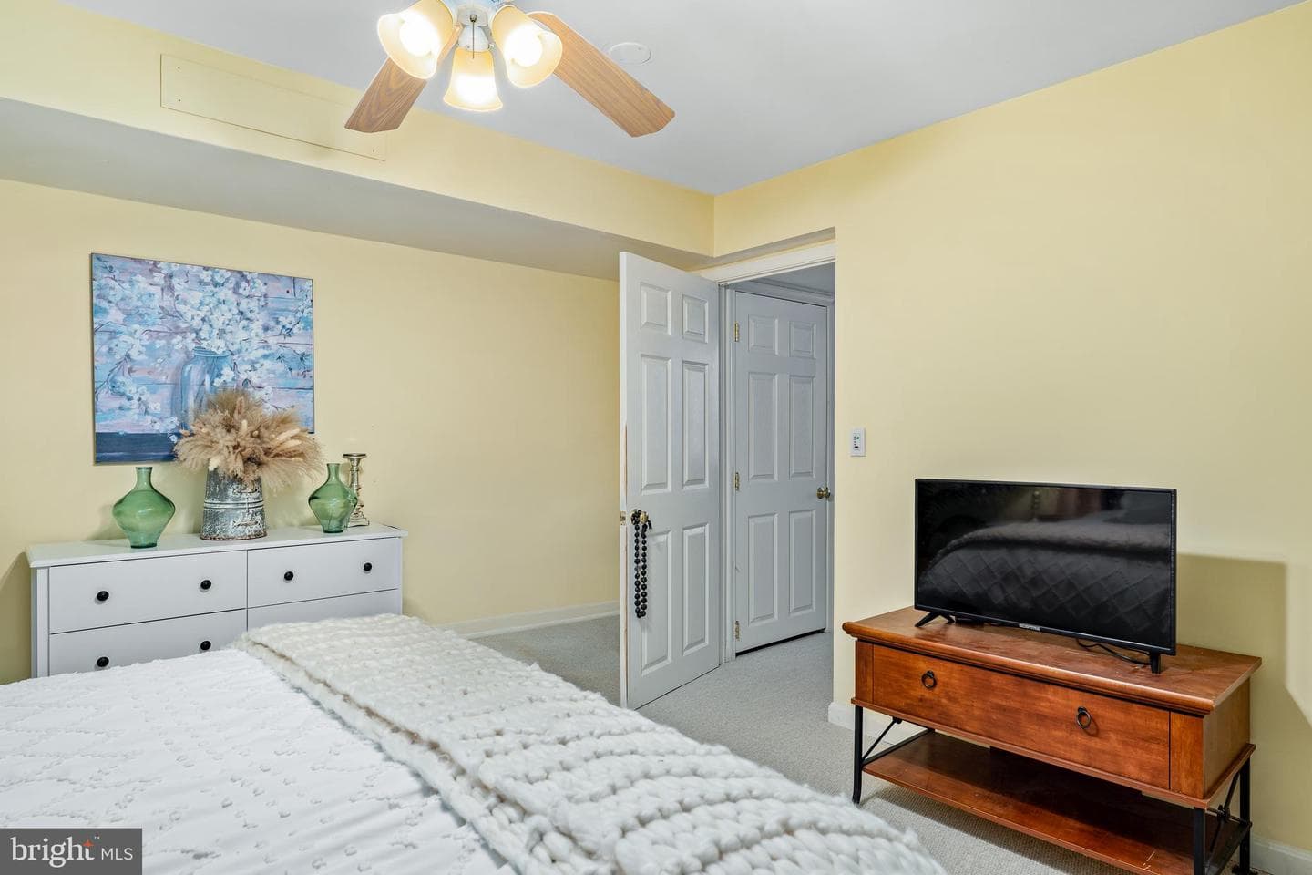 109 Flintstone Drive photo 30