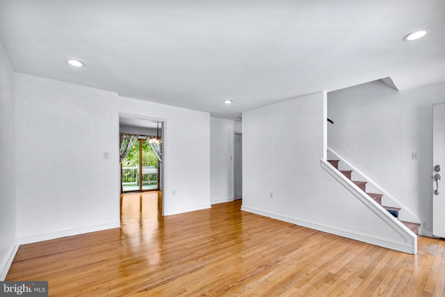 102 Kirkcaldy Drive photo 6