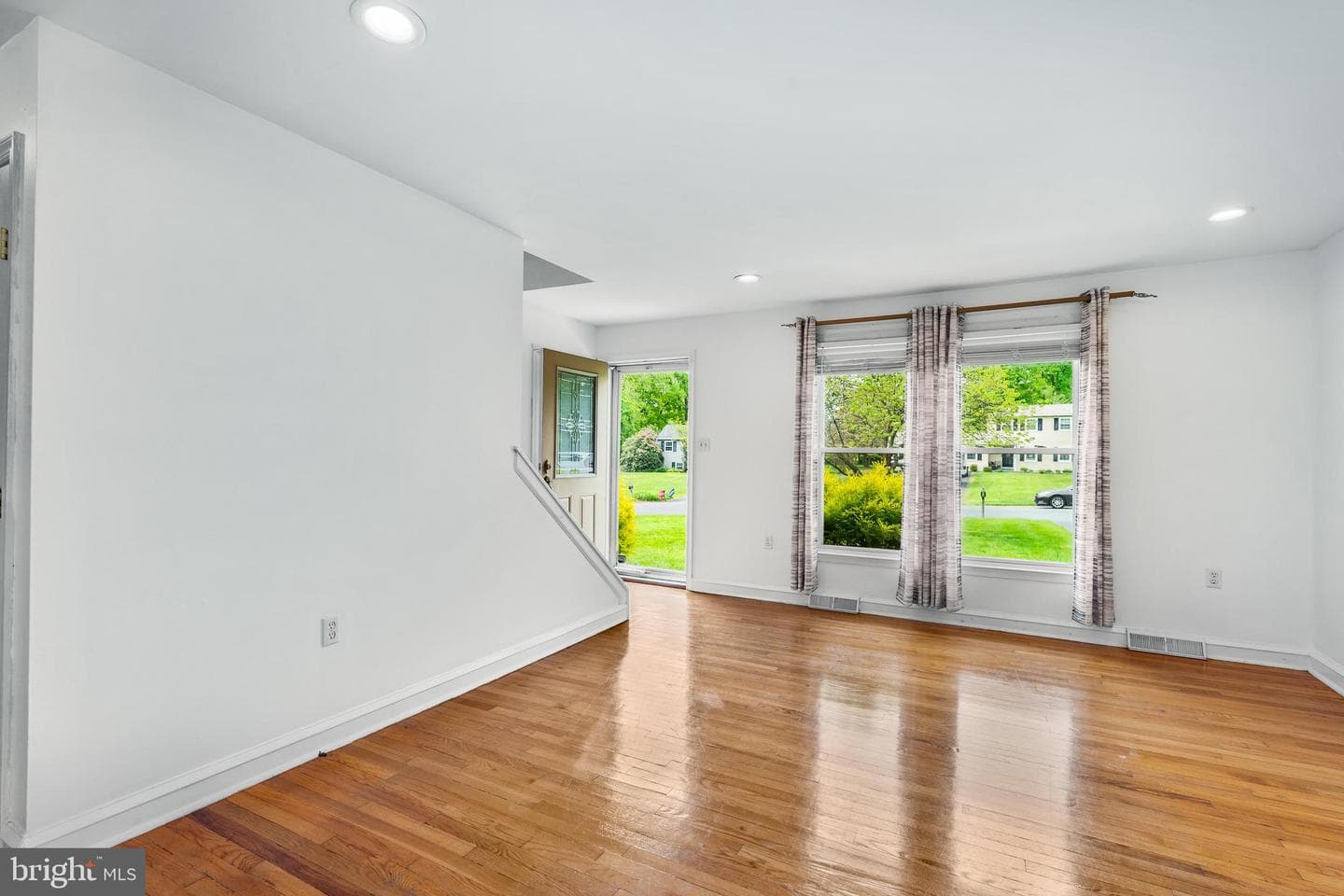 102 Kirkcaldy Drive photo 7