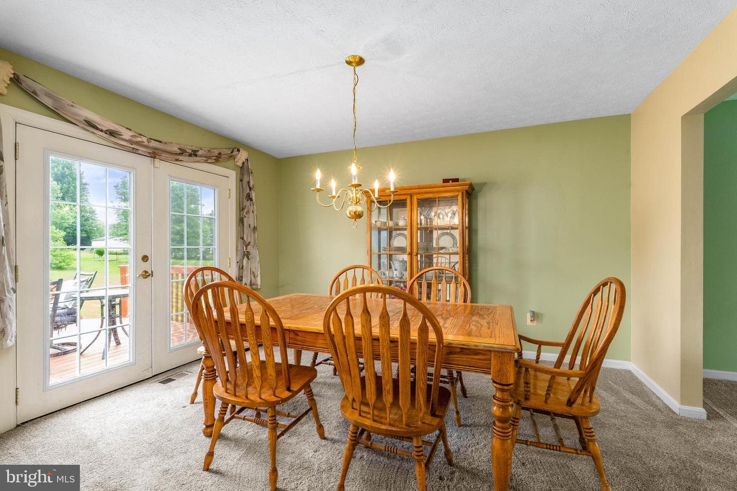 146 Manchester Drive photo 4