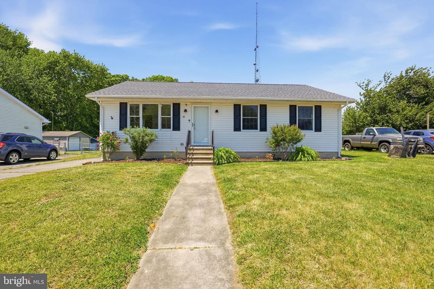 139 Center St
