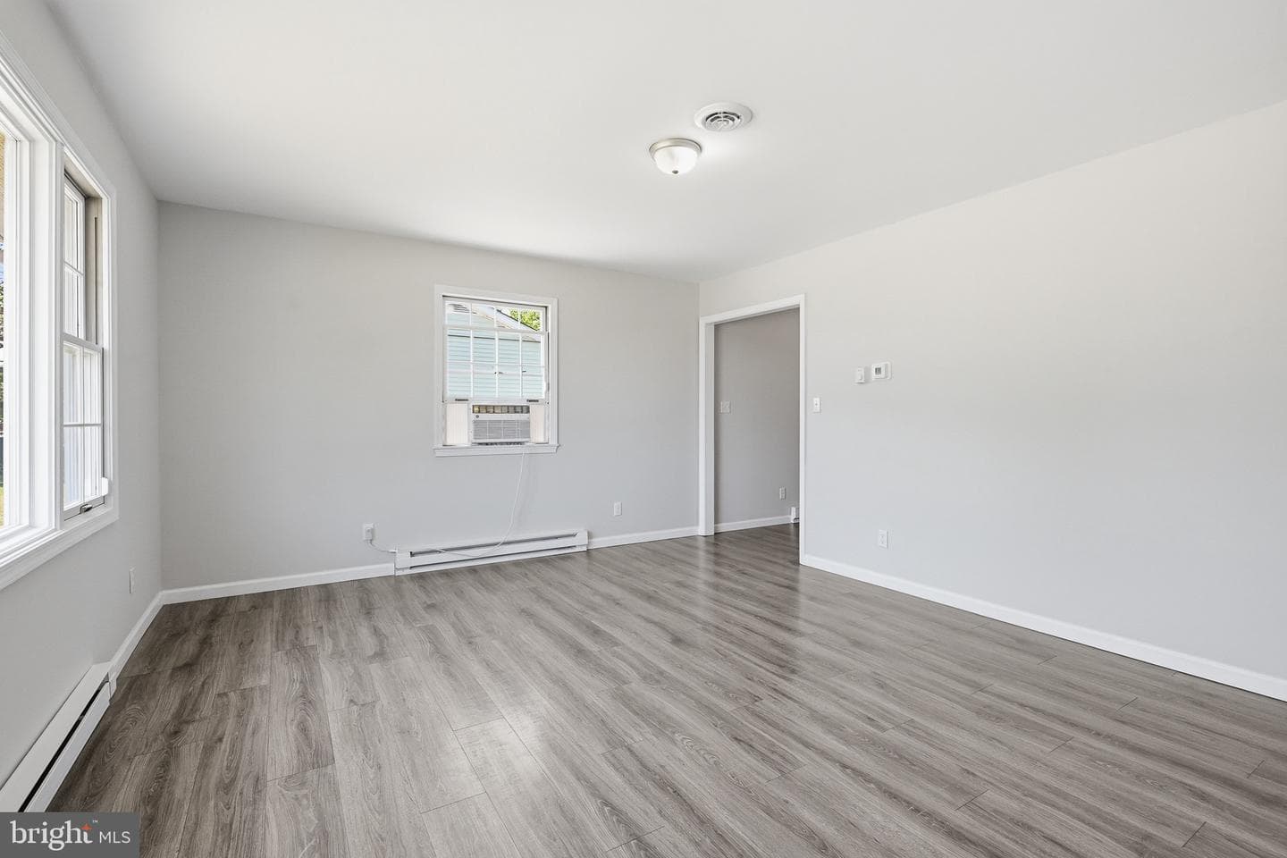 139 Center St photo 5
