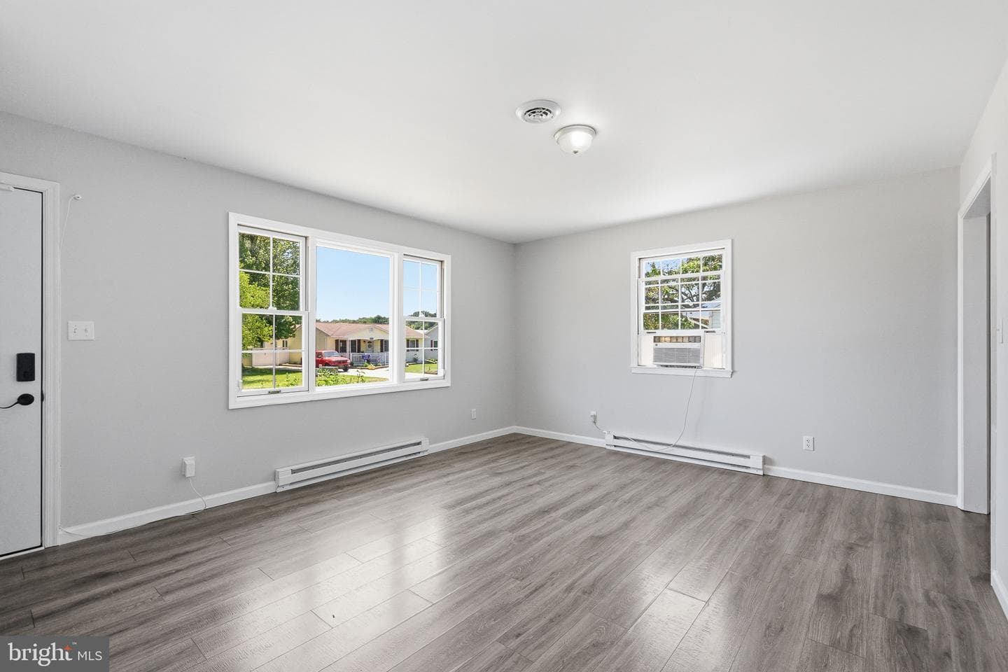 139 Center St photo 7