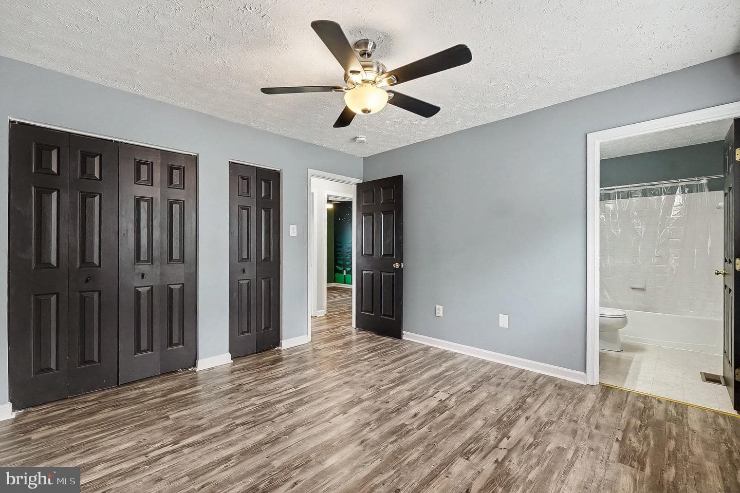 504 E Craighill Channel Drive photo 17